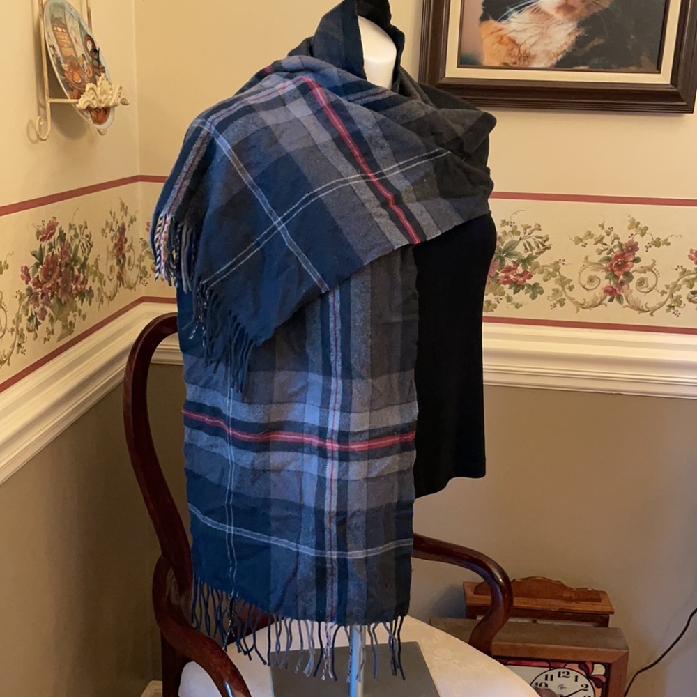 Banana Republic gray, red wool winter scarf, wrap (mens) - Picture 2 of 6